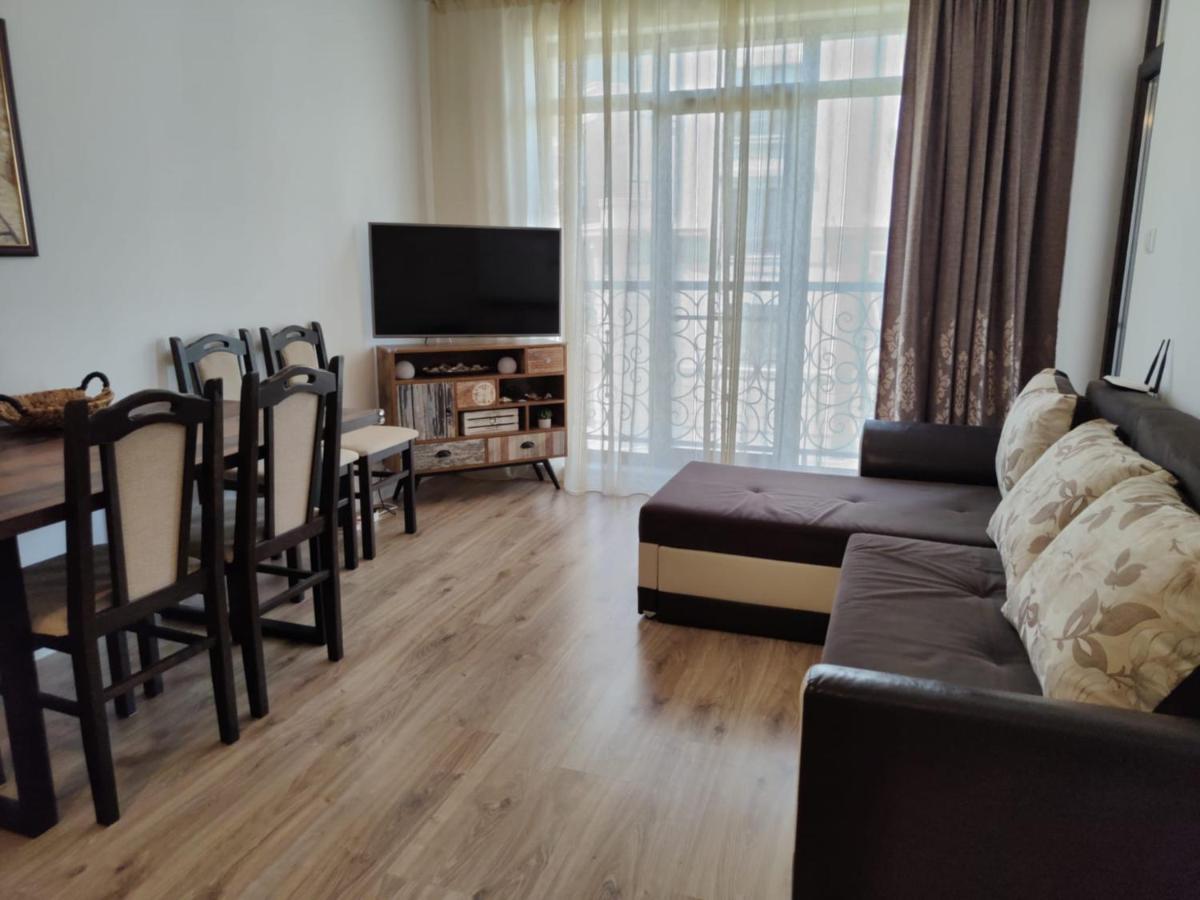 Studio Aivasovskij Park - Meters Away From Beach Поморие Екстериор снимка